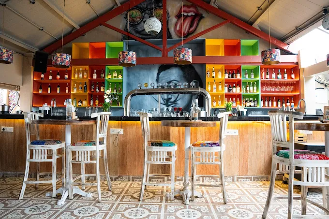 Hippie @ Heart, Mills