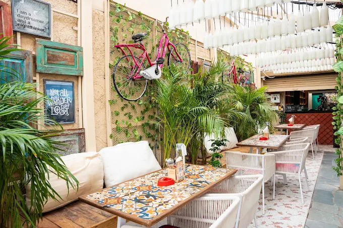 Hippie @ Heart, Mills